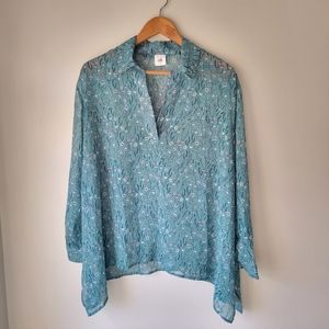 Cabi Chase Oversized Swing Handkerchief Hem Top